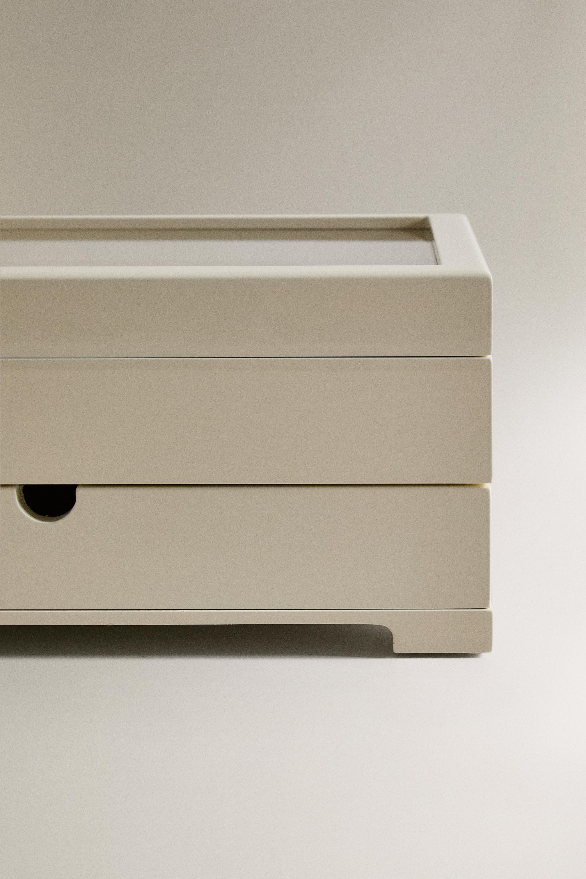 LACQUERED JEWELRY BOX WITH A DRAWER AND LID